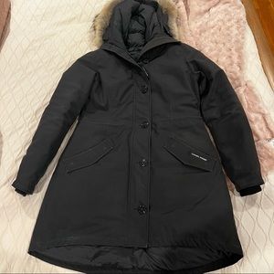 Women's Canada Goose Parka L